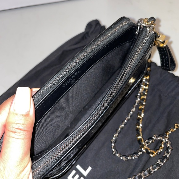 Chanel Gabrielle MINI - Picture 4 of 16